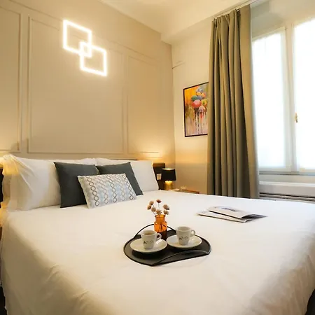 Pensión Mazzini's 4*